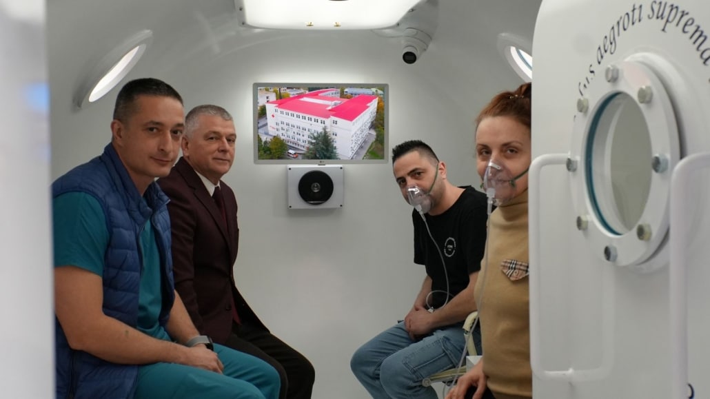 Проф. д-р Христо Бозов - барокамера